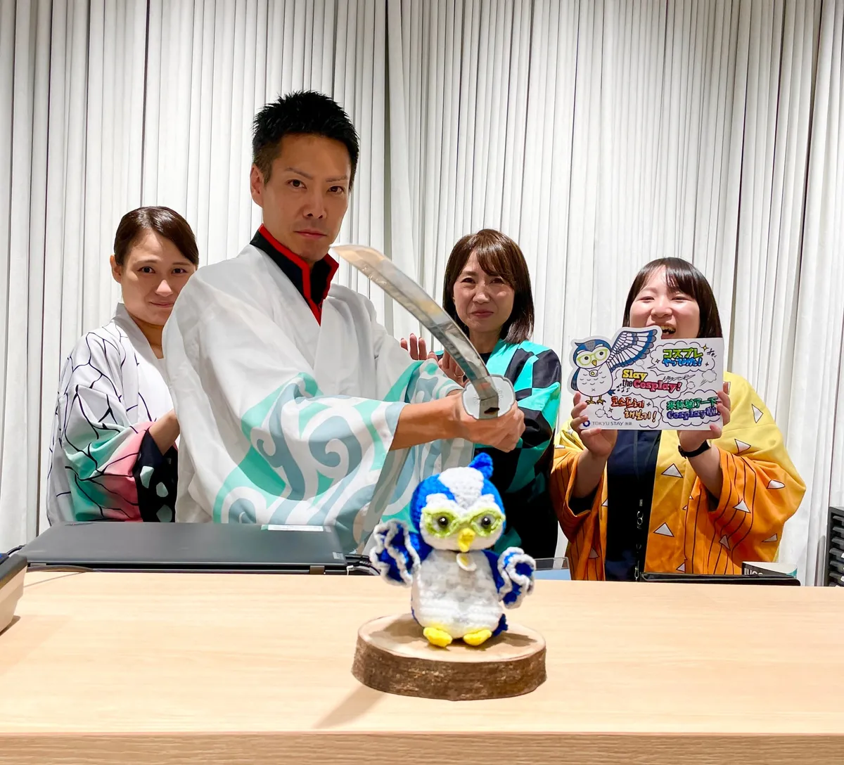 飯店的工作人員竟然也穿上Cosplay服裝，一起炒熱活動氣氛！